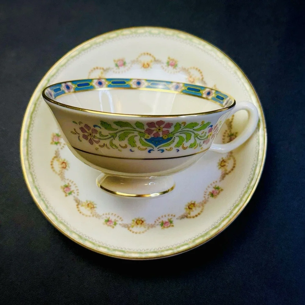 Mismatched Tea Cups & Saucers Set Of 2 Vintage China